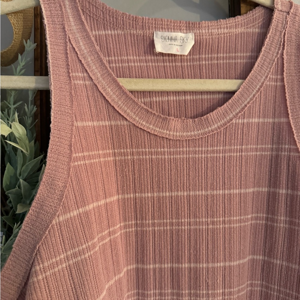 Mauve Rose Tank Top Sienna Sky Size Large - Picture 2 of 4